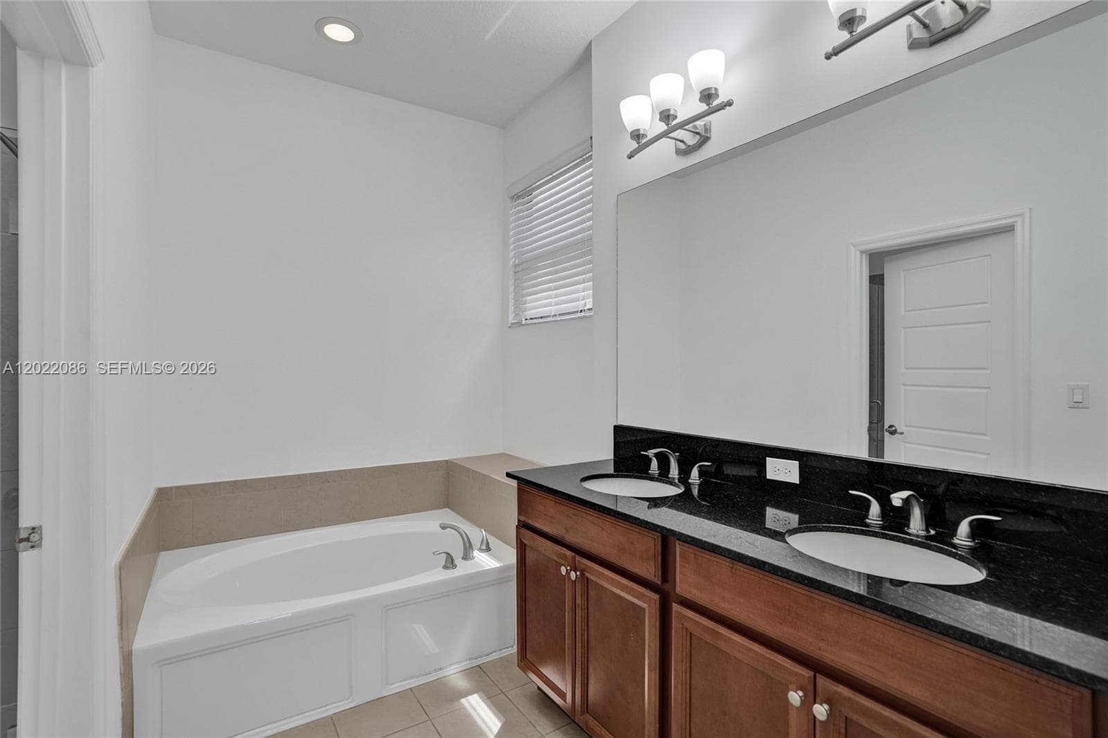 643 NE 191st Ter, Miami FL 33179 — 41