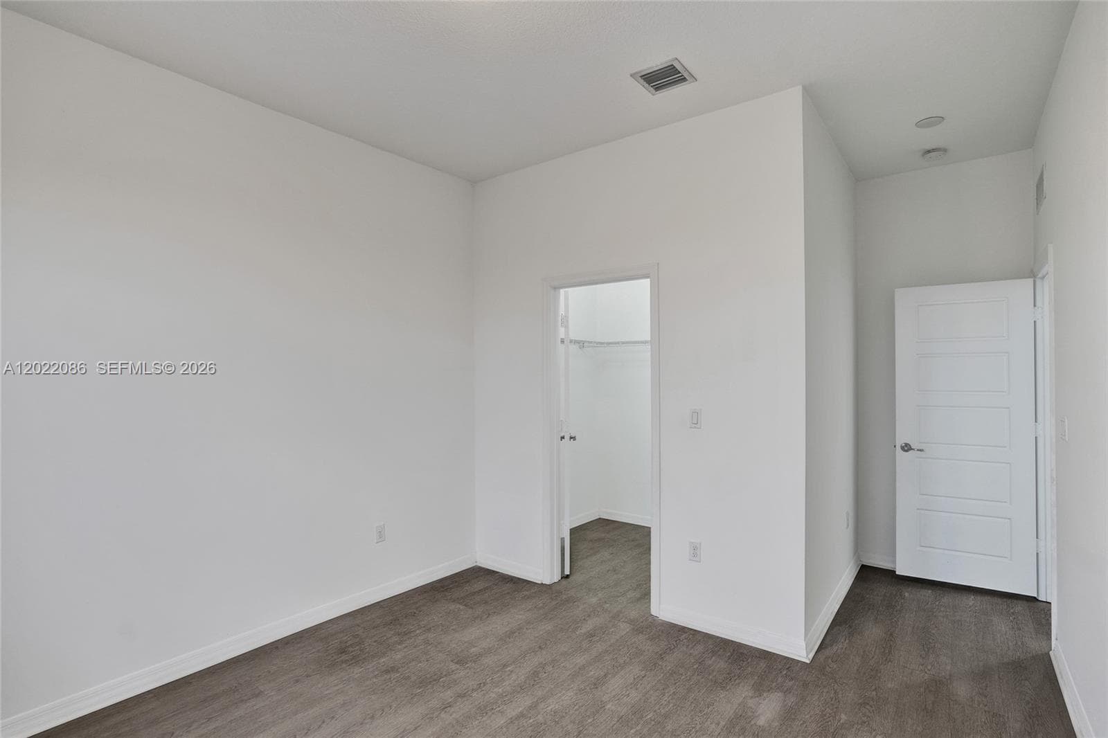 643 NE 191st Ter, Miami FL 33179 — 37