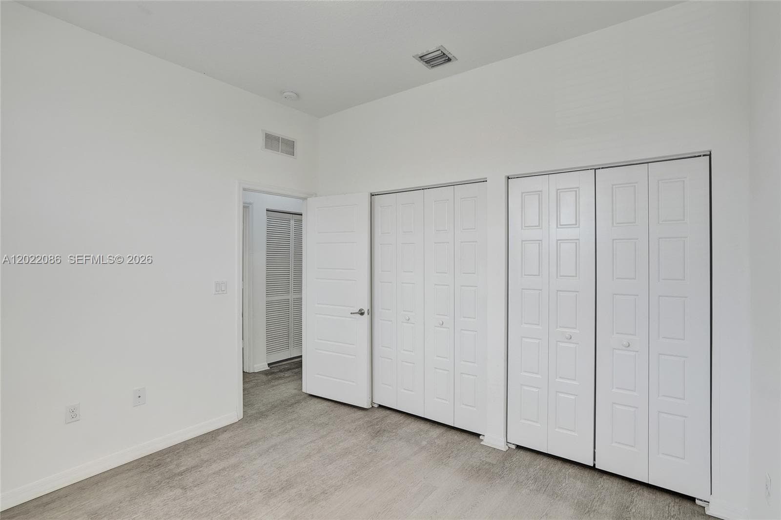 643 NE 191st Ter, Miami FL 33179 — 31