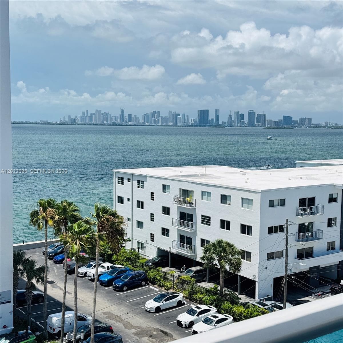 7501 E Treasure Dr # 7R, North Bay Village FL 33141 — 7