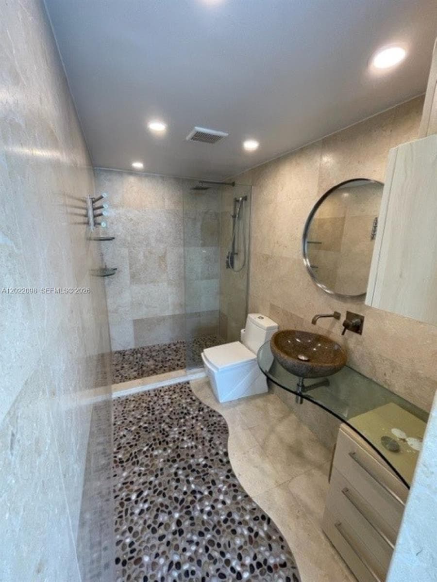 5313 Collins Ave # 1004, Miami Beach FL 33140 — 7