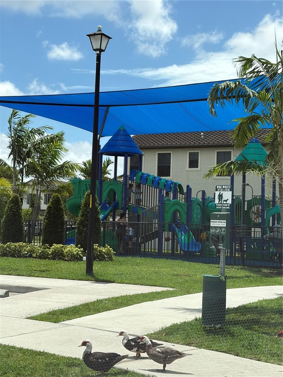 3409 W 92nd Pl, Hialeah FL 33018 — 33