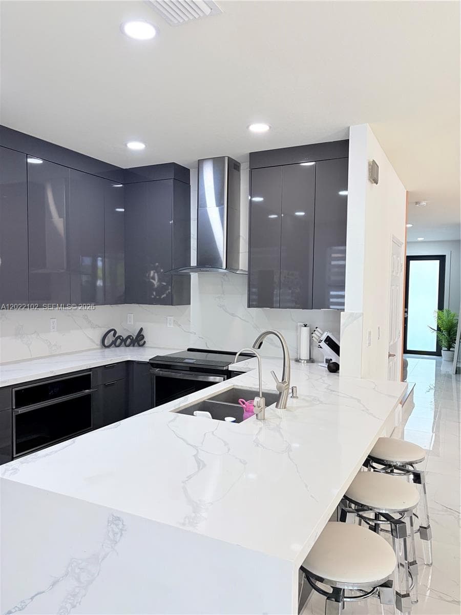 3409 W 92nd Pl, Hialeah FL 33018 — 19