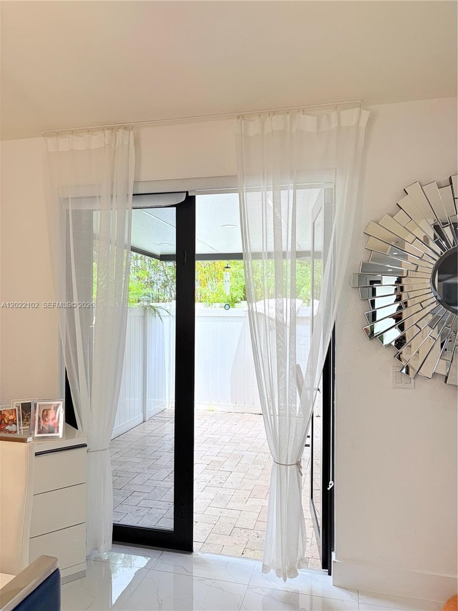 3409 W 92nd Pl, Hialeah FL 33018 — 21