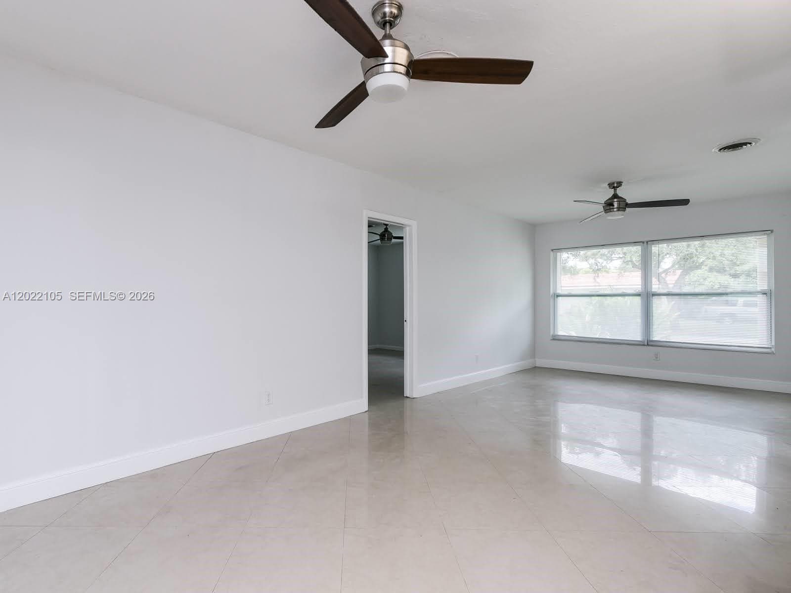 870 NE 182nd St, North Miami Beach FL 33162 — 27
