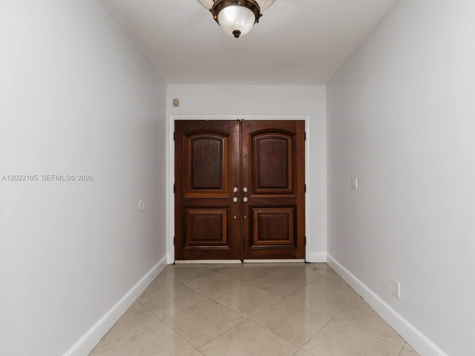 870 NE 182nd St, North Miami Beach FL 33162 — 47