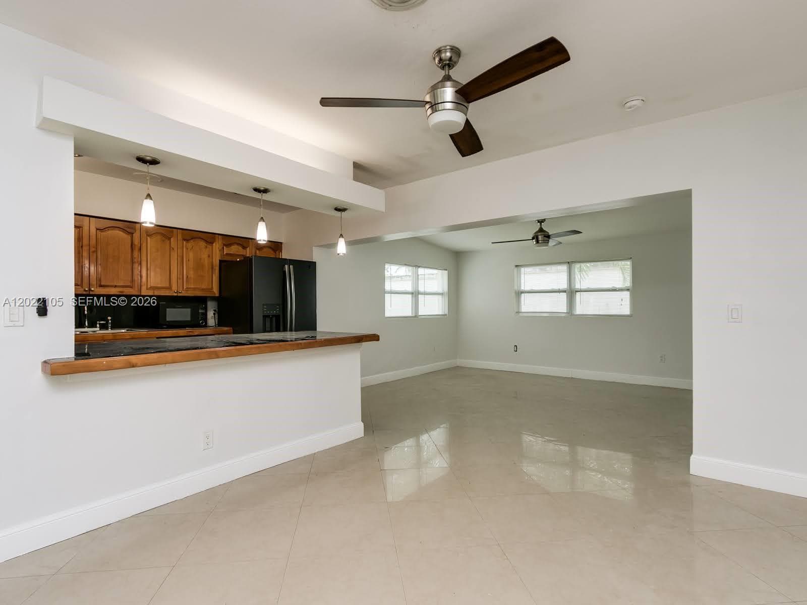 870 NE 182nd St, North Miami Beach FL 33162 — 12