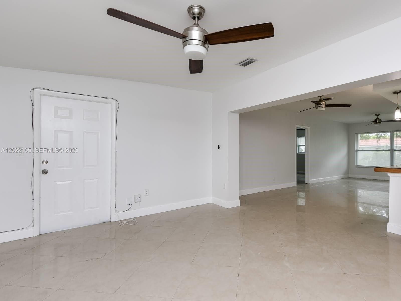 870 NE 182nd St, North Miami Beach FL 33162 — 26