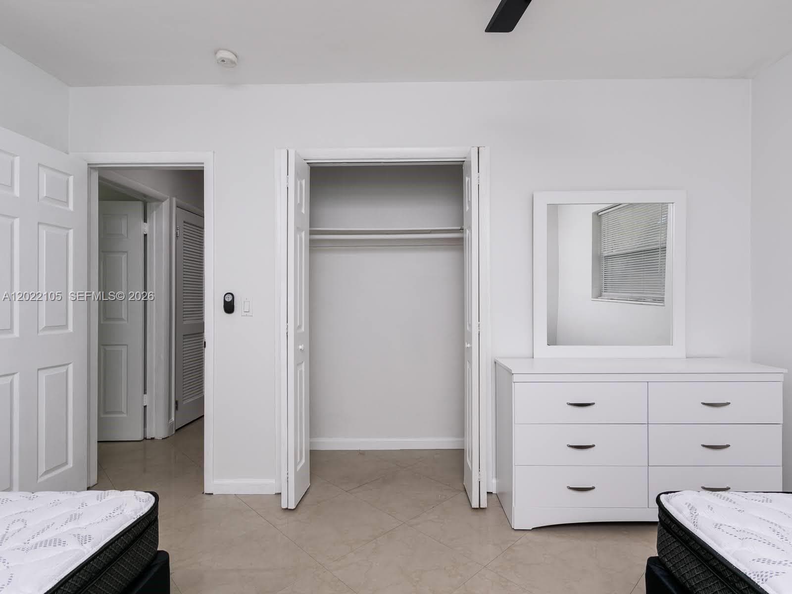 870 NE 182nd St, North Miami Beach FL 33162 — 36