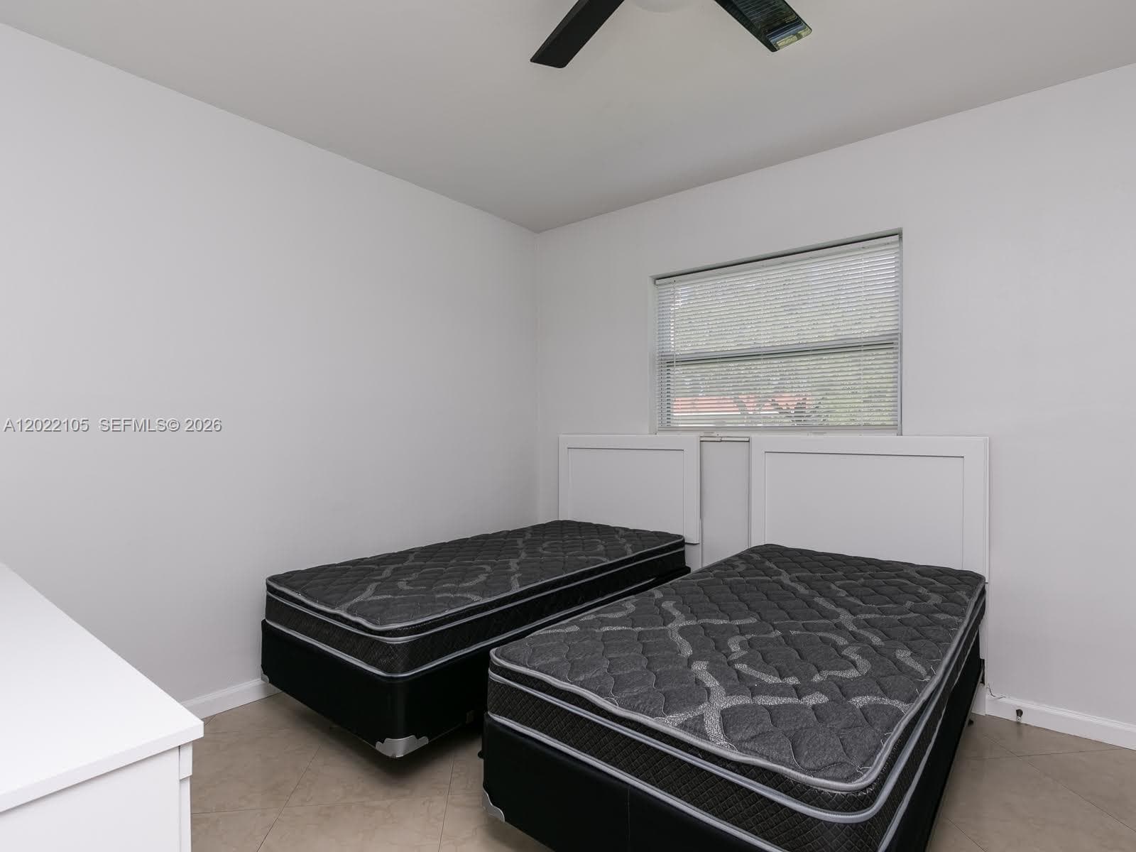 870 NE 182nd St, North Miami Beach FL 33162 — 32