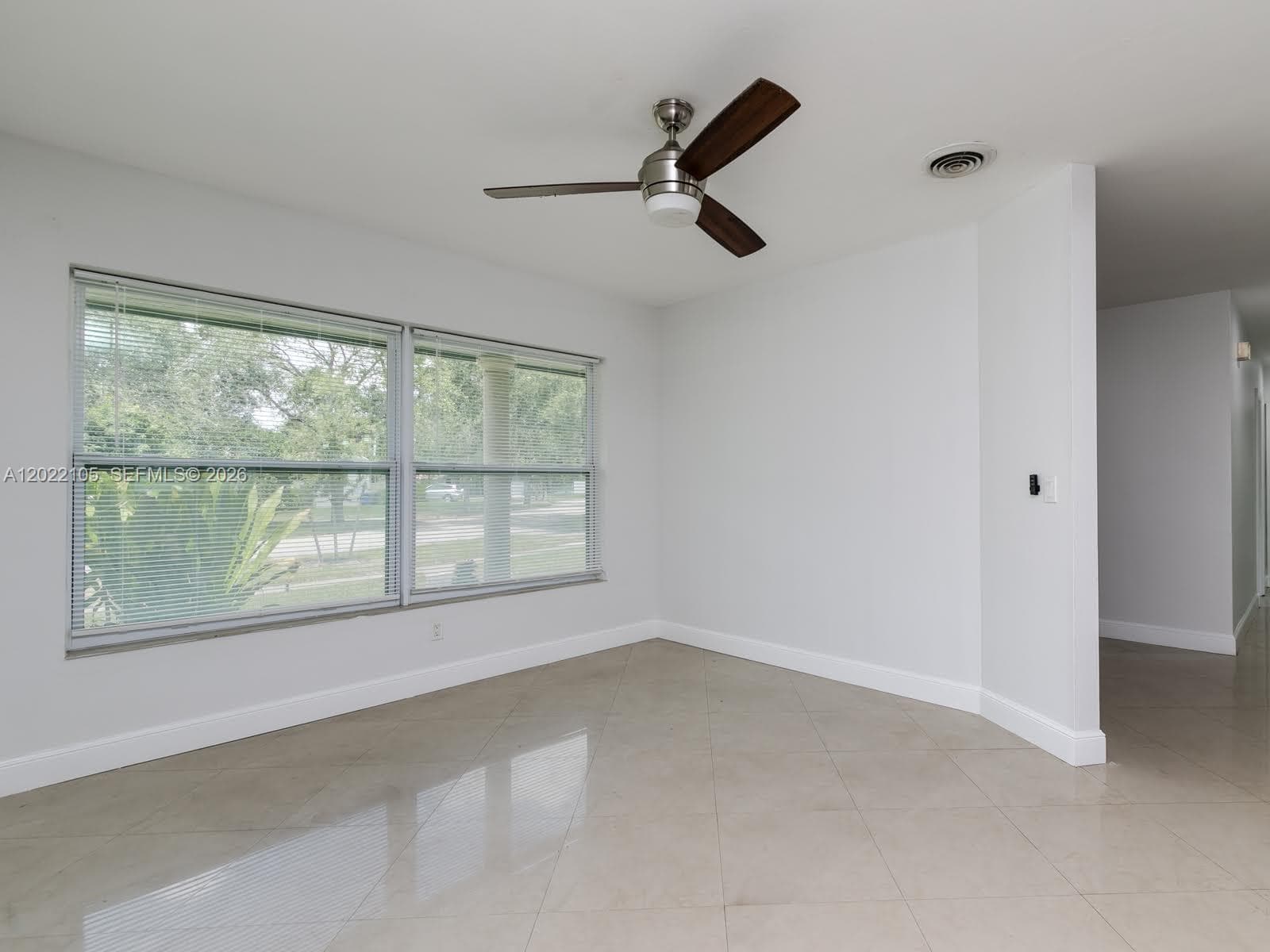 870 NE 182nd St, North Miami Beach FL 33162 — 24