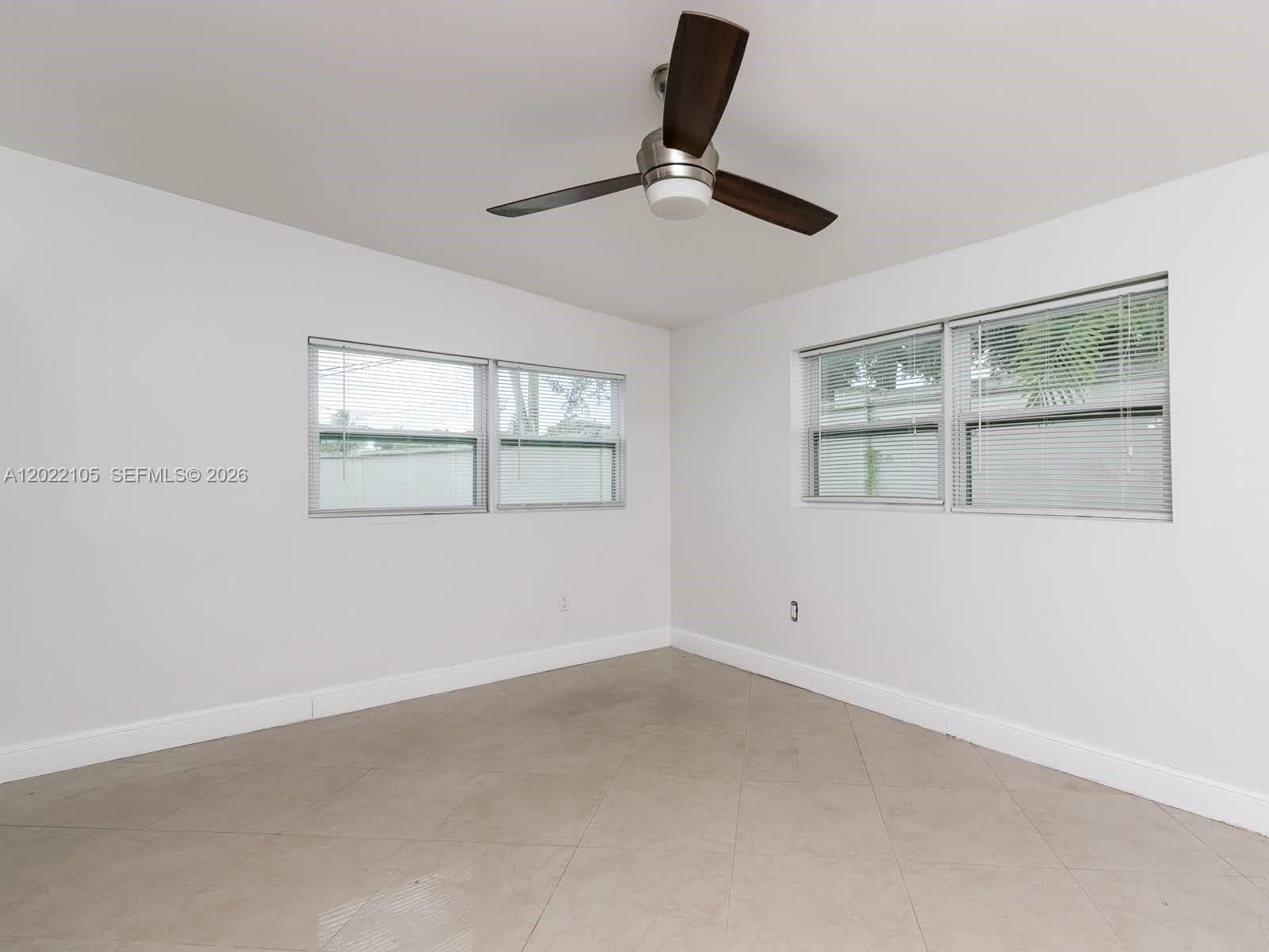 870 NE 182nd St, North Miami Beach FL 33162 — 38