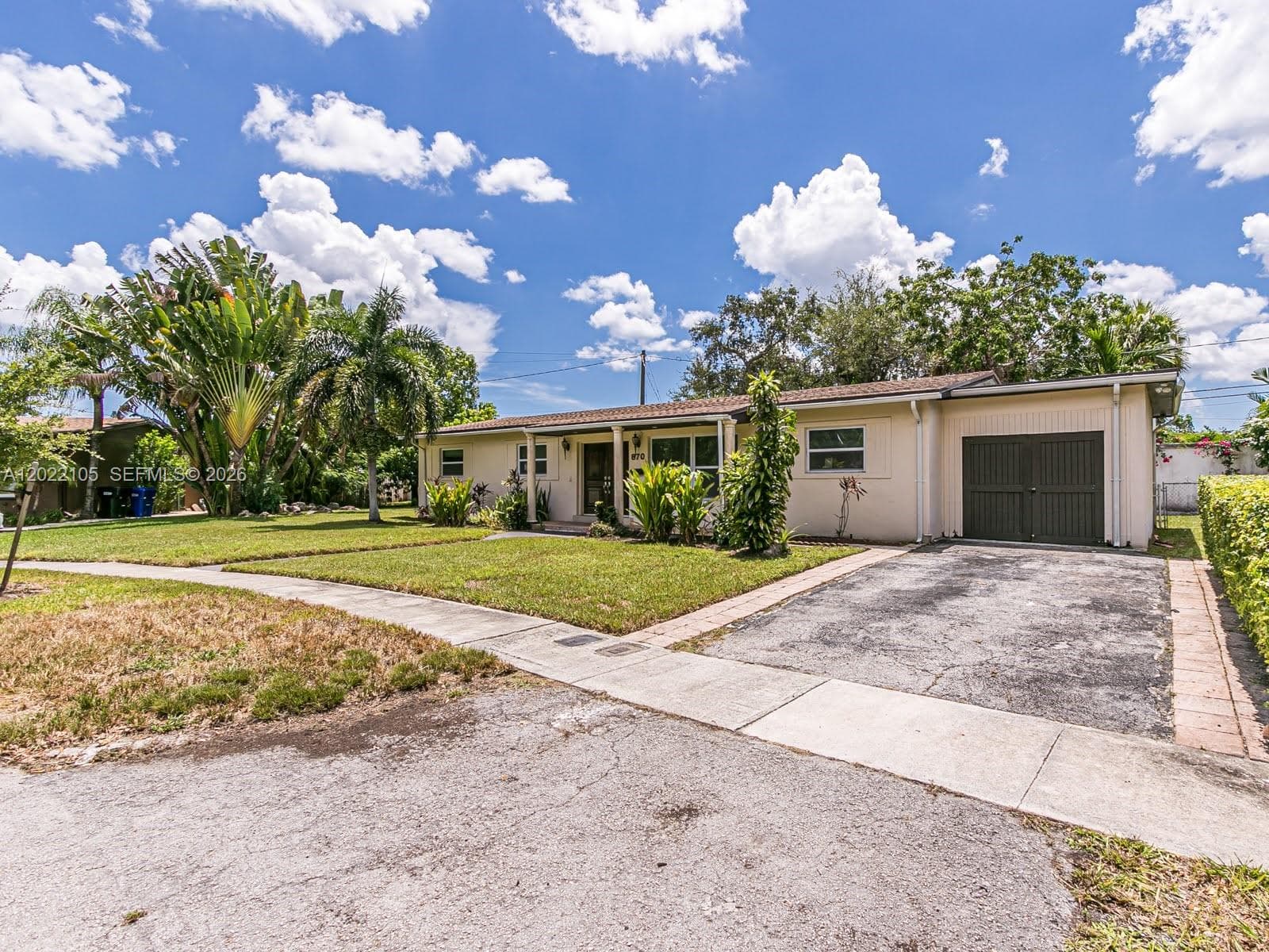 870 NE 182nd St, North Miami Beach FL 33162 — 51