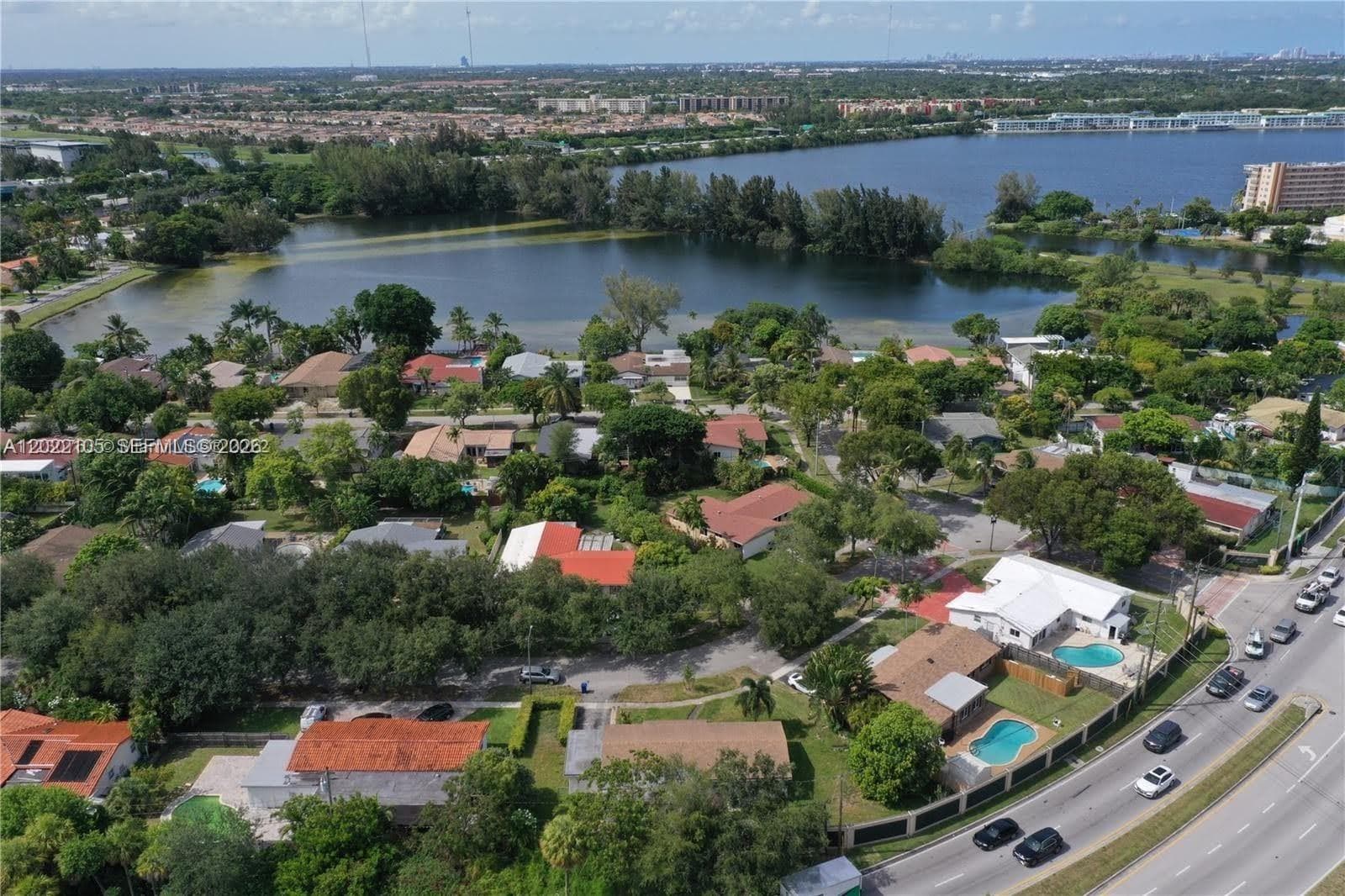 870 NE 182nd St, North Miami Beach FL 33162 — 55