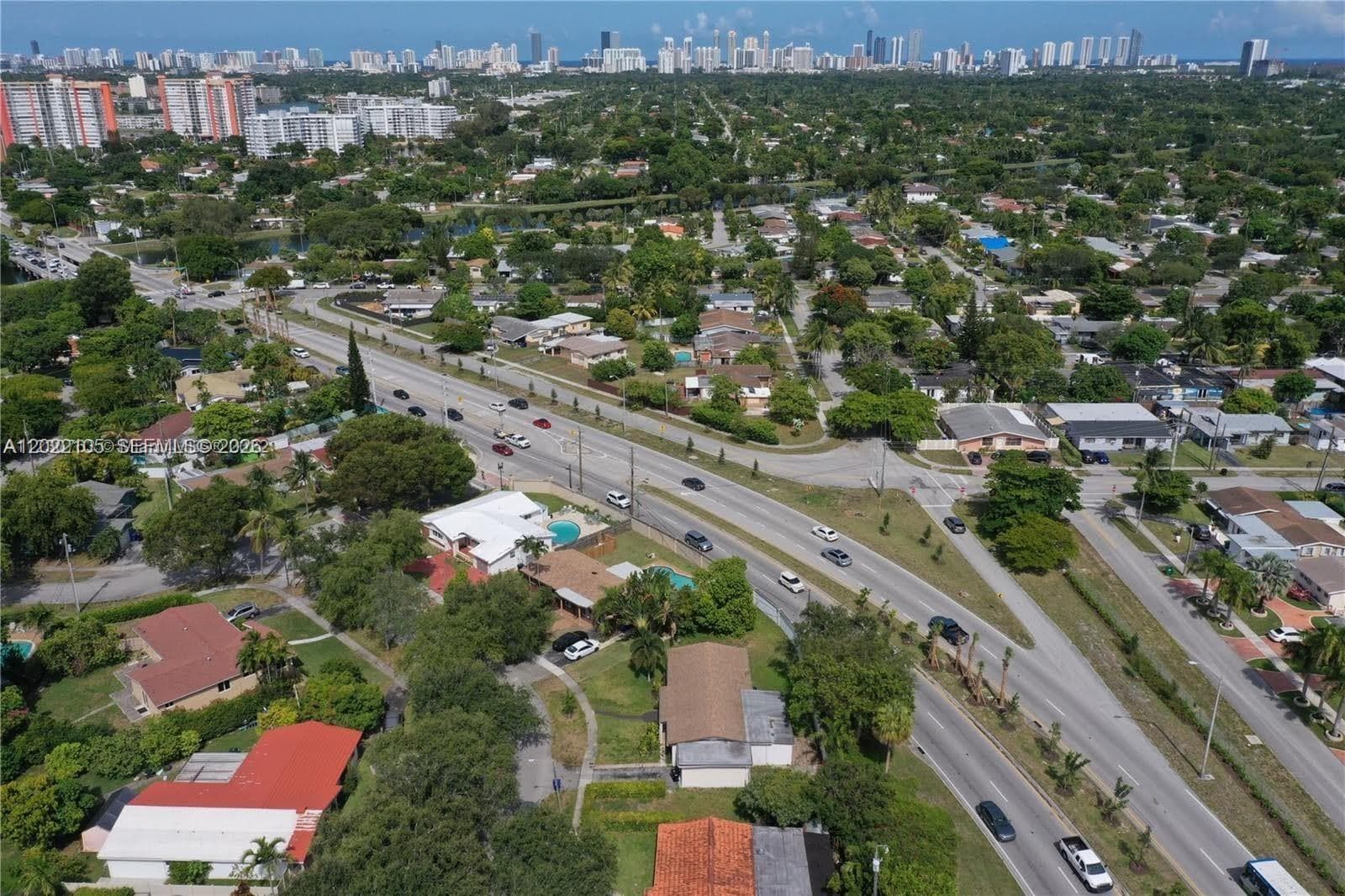 870 NE 182nd St, North Miami Beach FL 33162 — 54