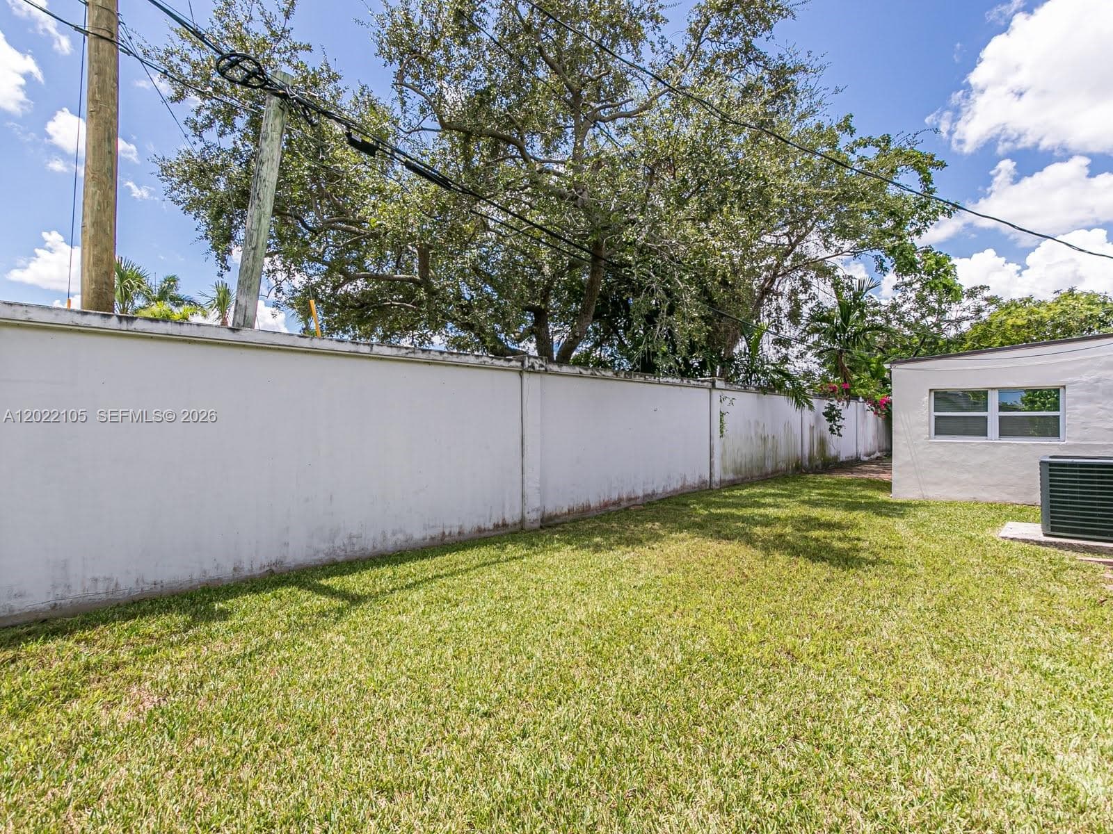 870 NE 182nd St, North Miami Beach FL 33162 — 48