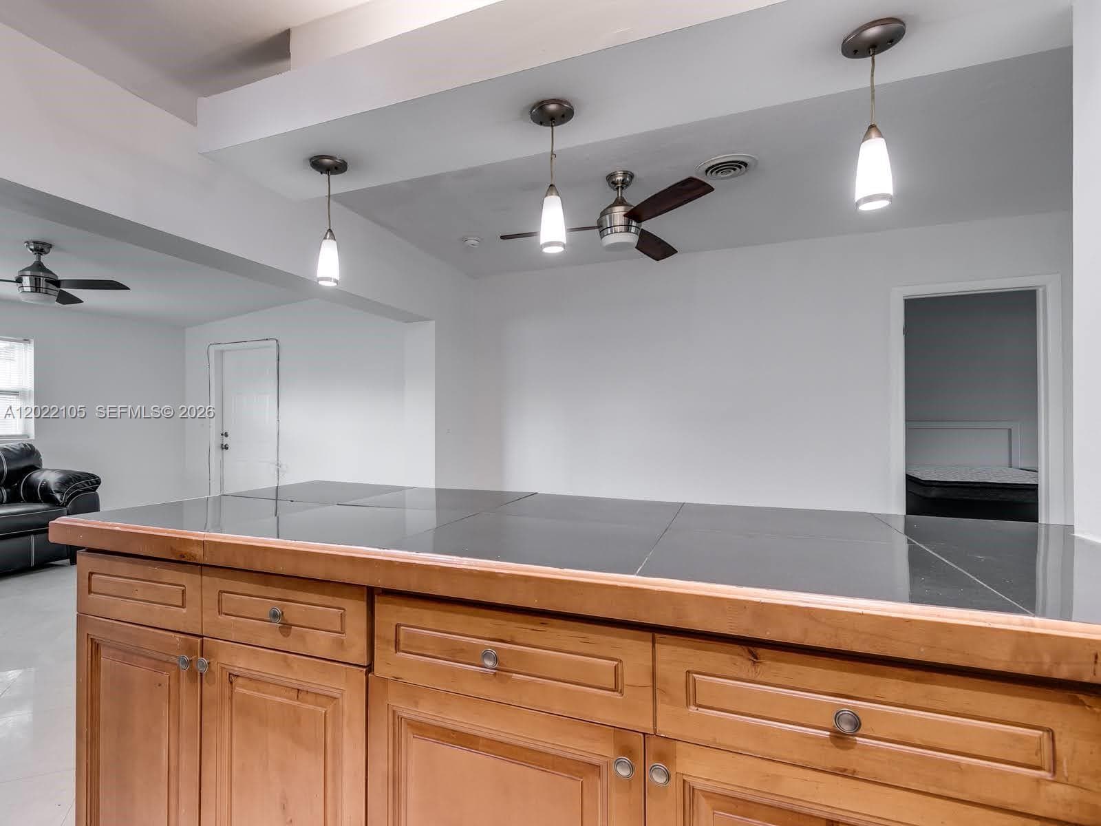 870 NE 182nd St, North Miami Beach FL 33162 — 11