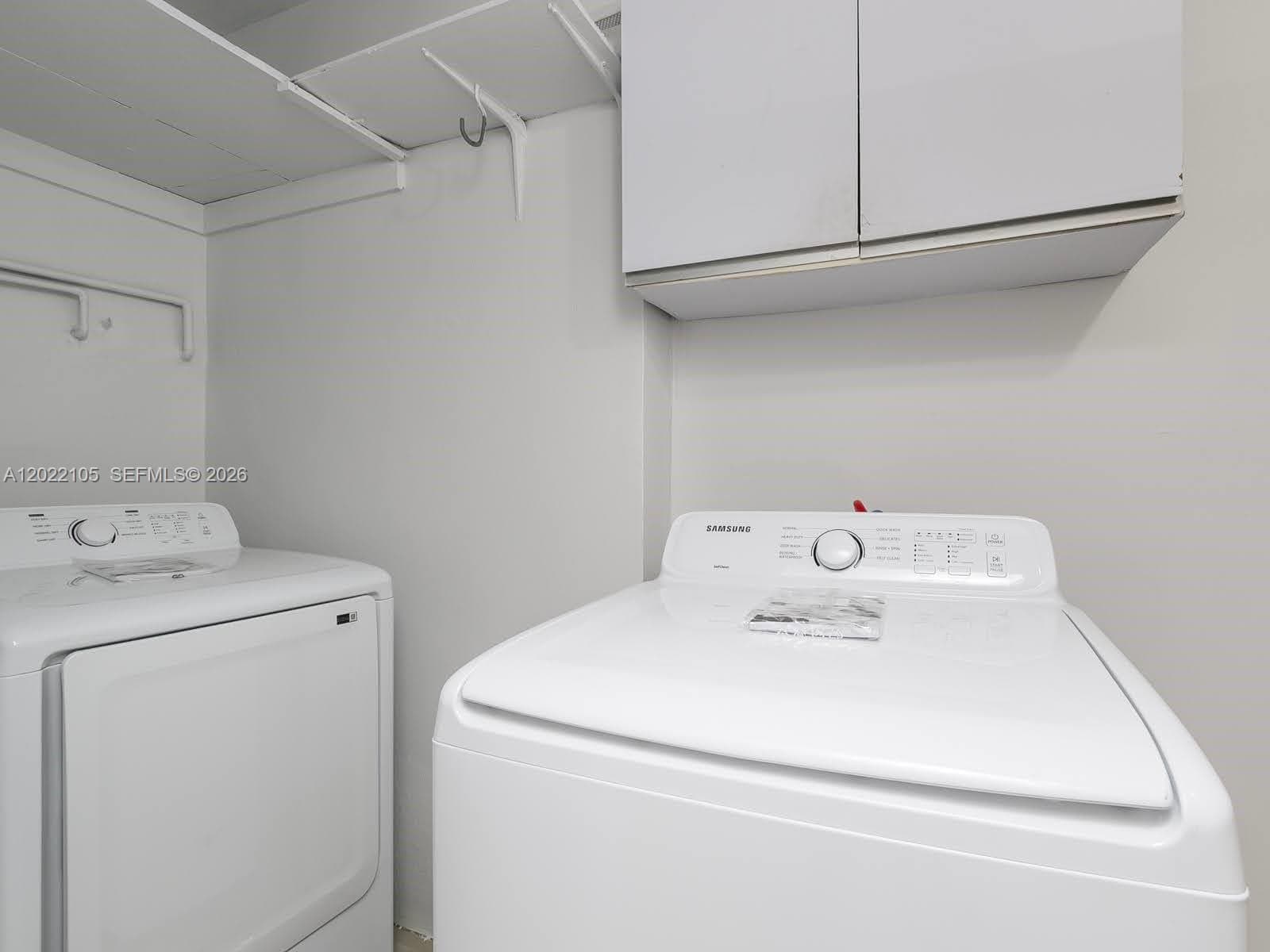 870 NE 182nd St, North Miami Beach FL 33162 — 44