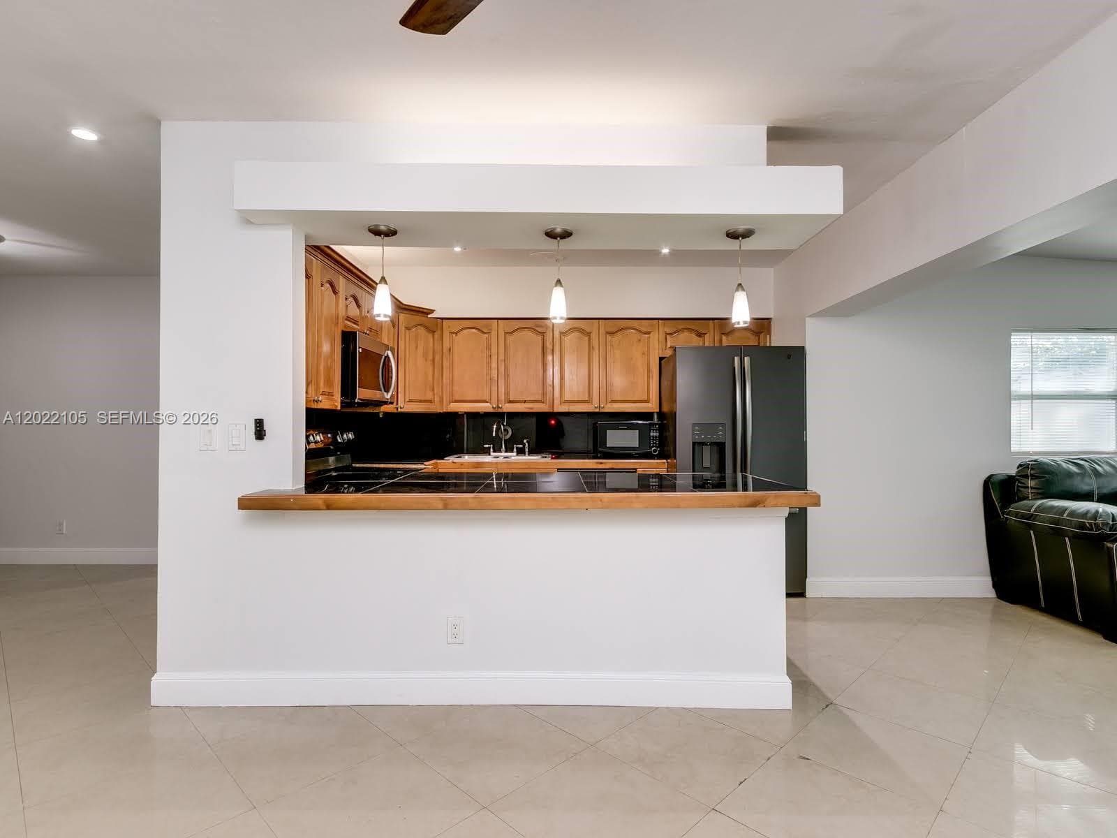 870 NE 182nd St, North Miami Beach FL 33162 — 8