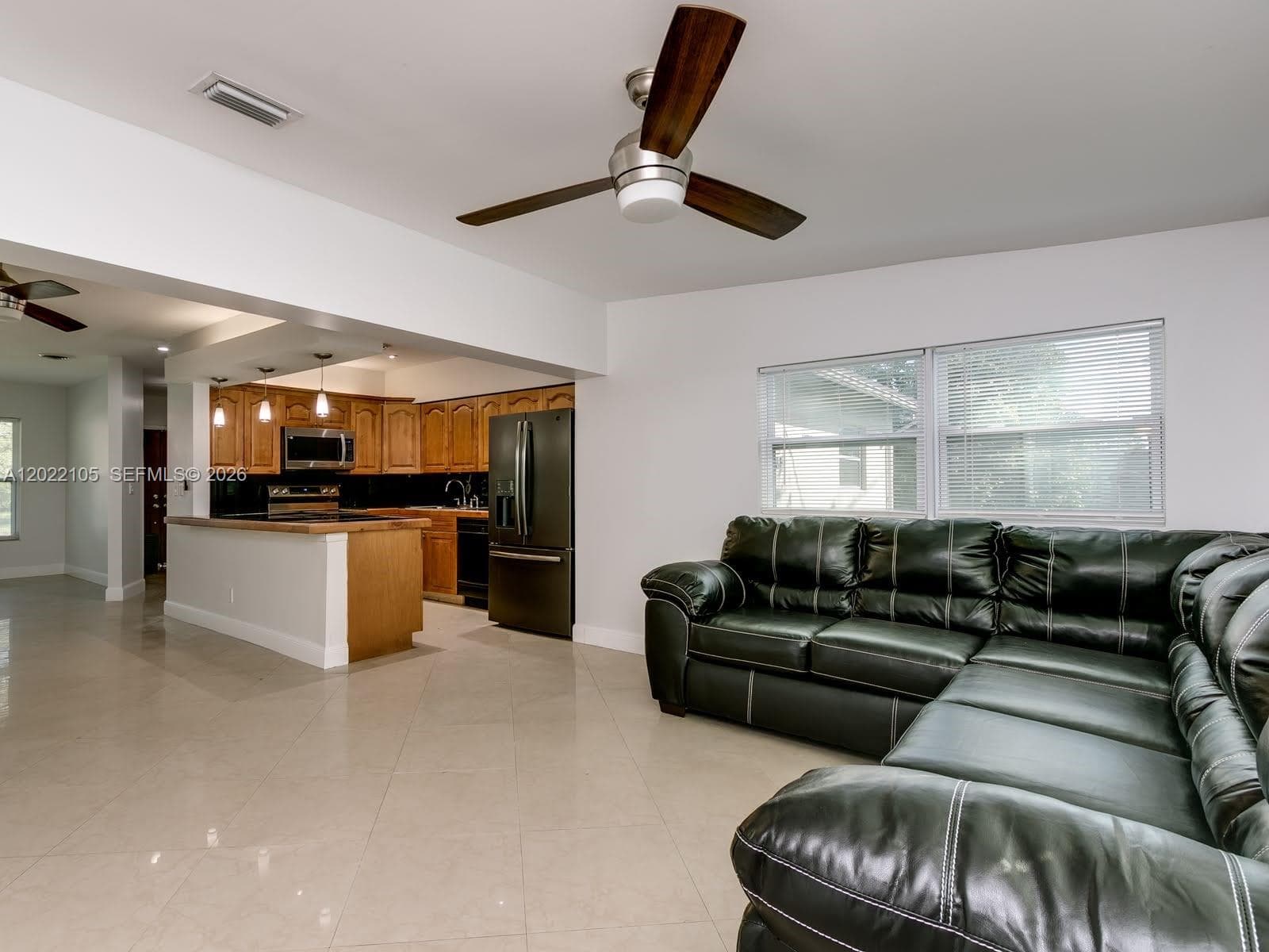 870 NE 182nd St, North Miami Beach FL 33162 — 21