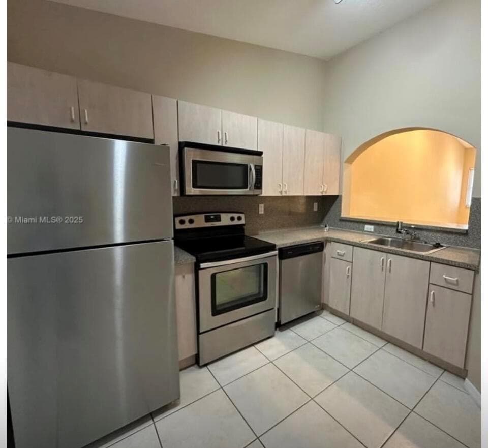 1250 SE 26th Street # 204, Homestead FL 33035 — 1