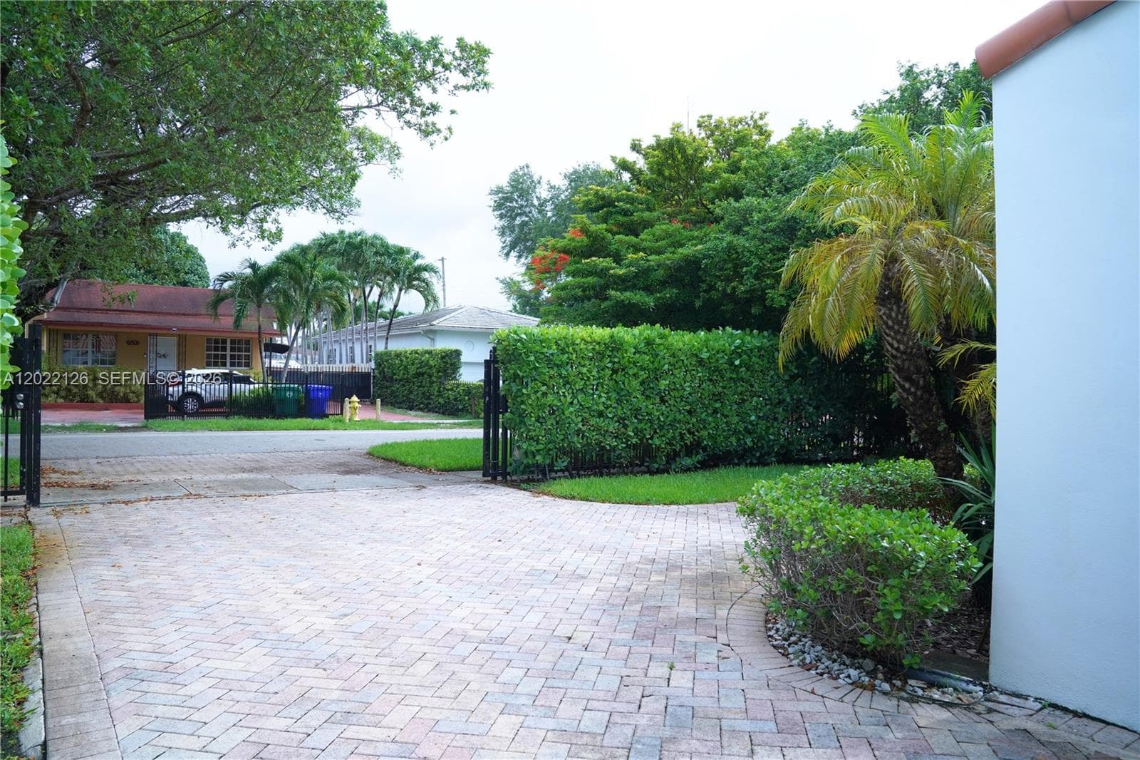 2338 SW 11th St # 2338, Miami FL 33135 — 52
