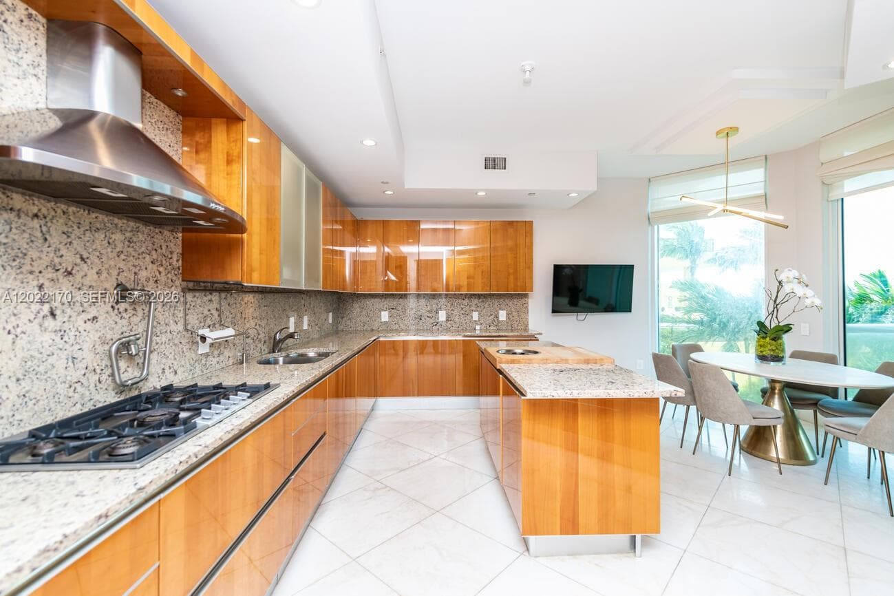 16051 Collins Ave # 404, Sunny Isles Beach FL 33160 — 36