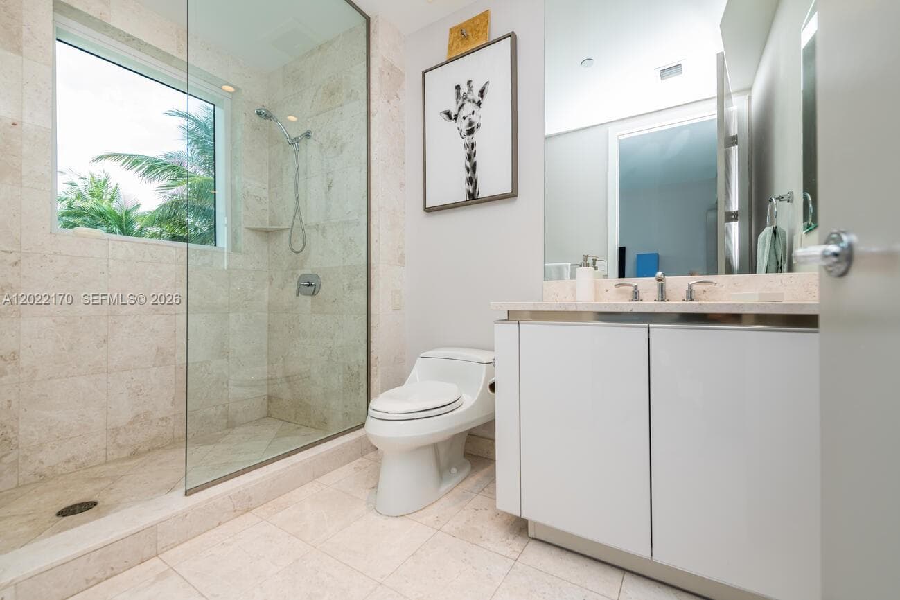 16051 Collins Ave # 404, Sunny Isles Beach FL 33160 — 15