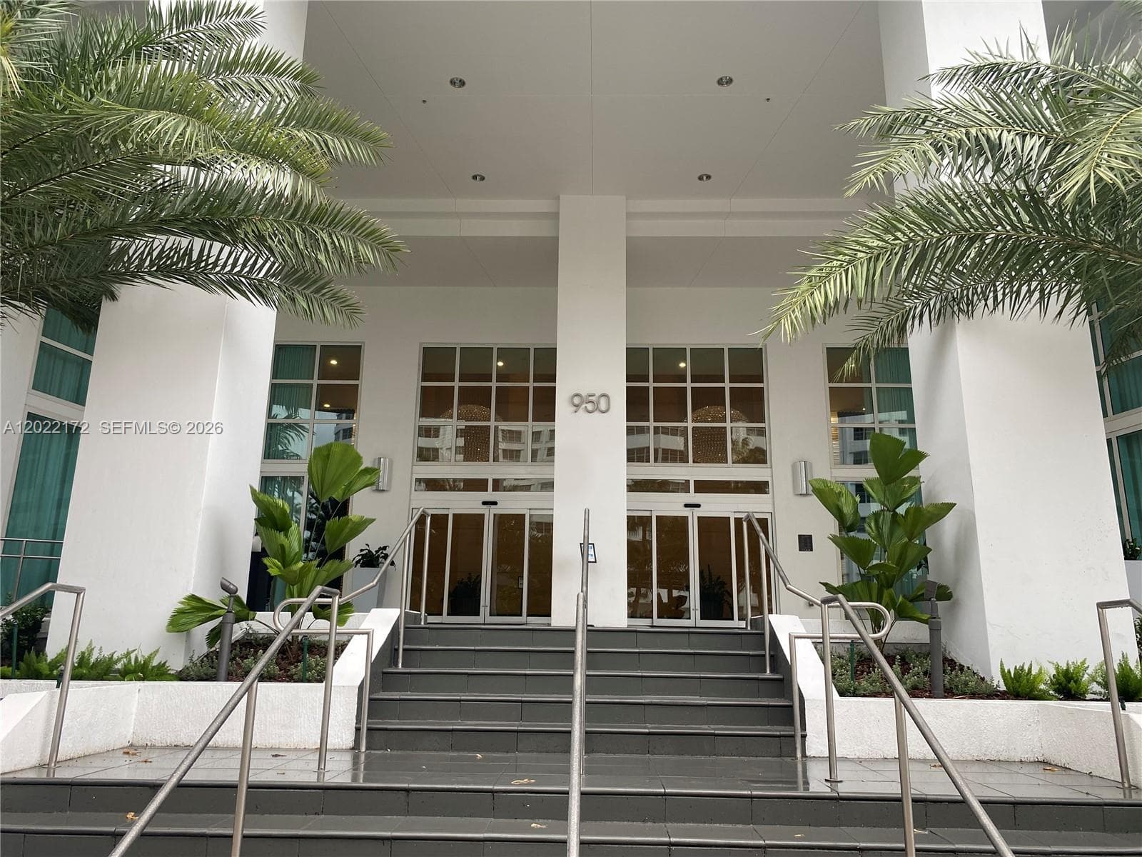 950 Brickell Bay Dr # 2206, Miami FL 33131 — 1