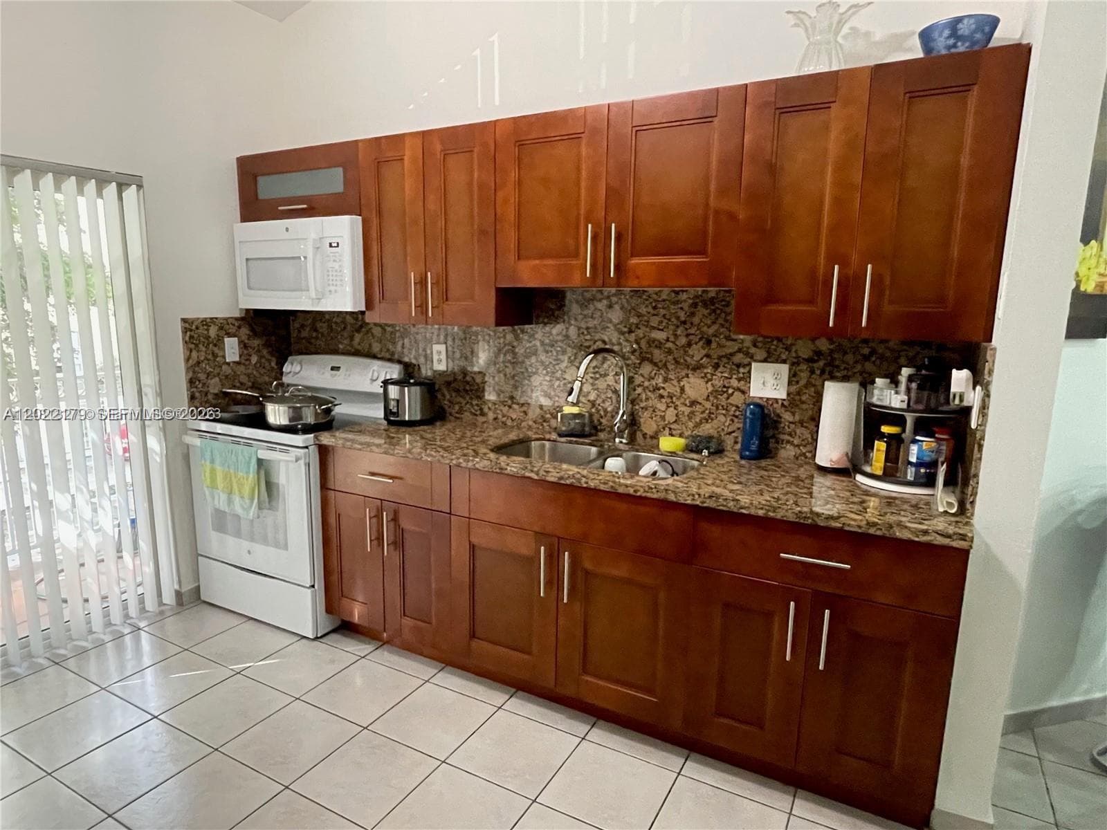 7500 W 20th Ave # 202, Hialeah FL 33016 — 3
