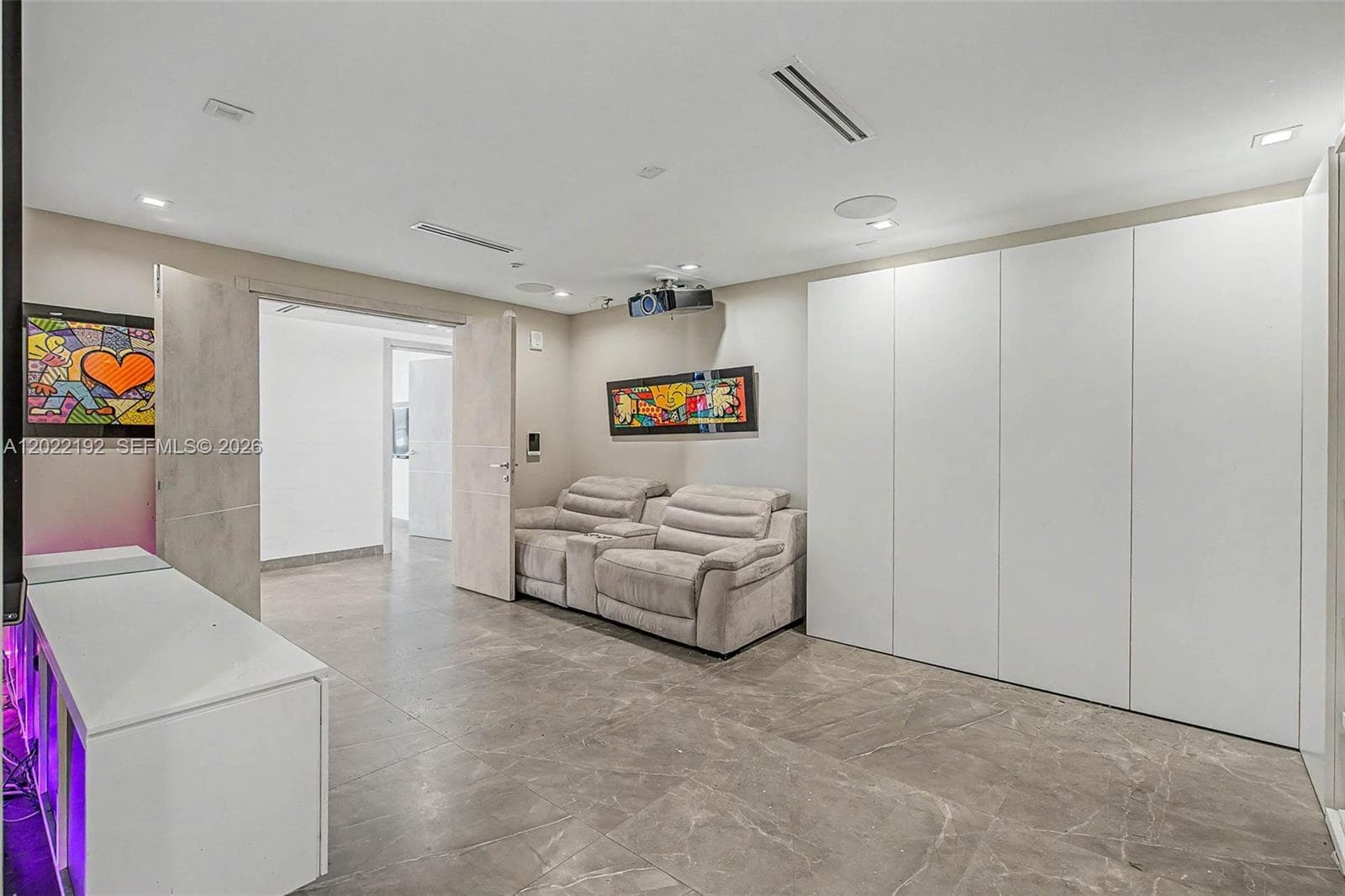 17111 Biscayne Blvd, North Miami Beach FL 33160 — 23