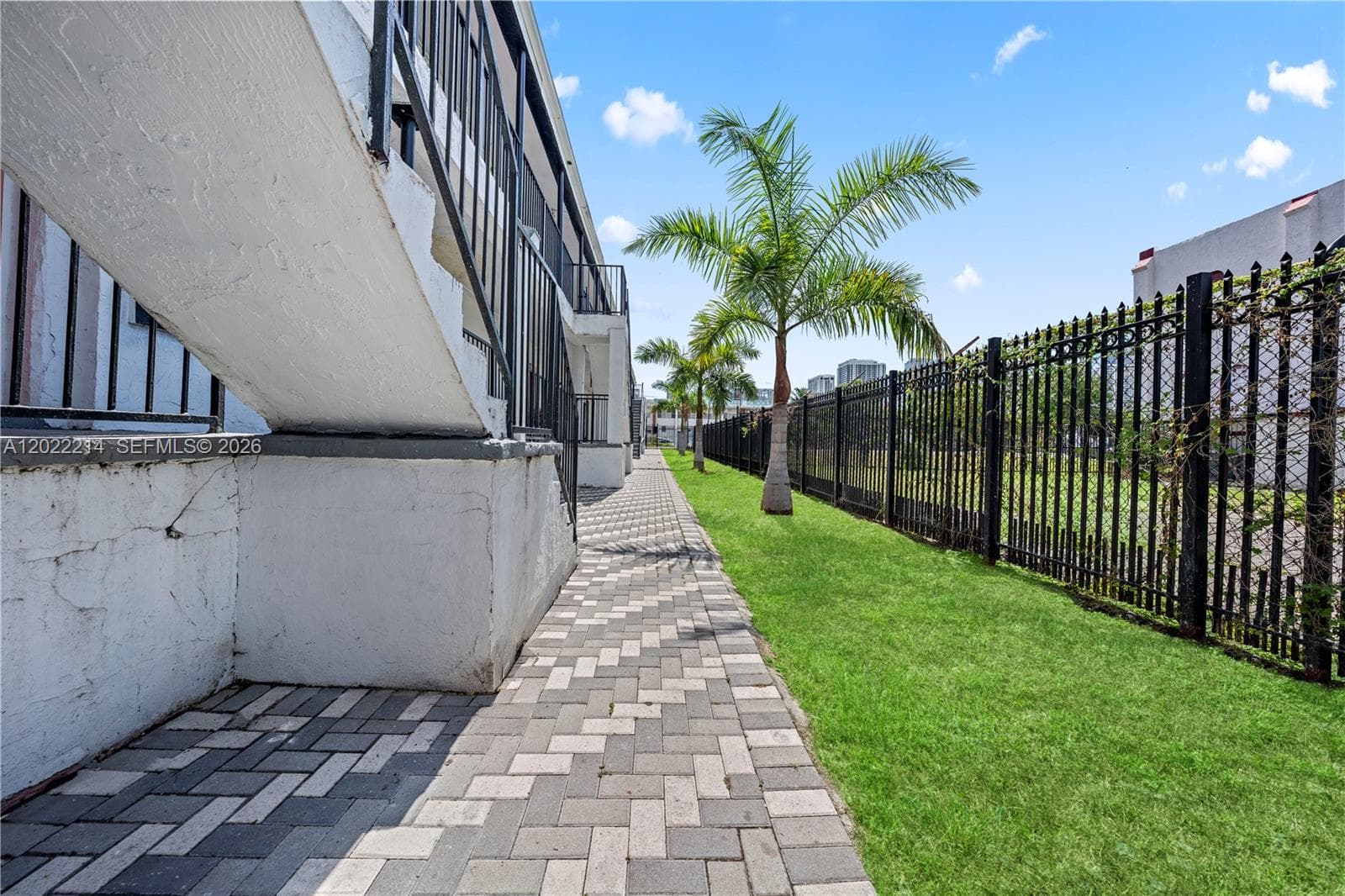 1829 NW 2nd Ct, Miami FL 33136 — 16