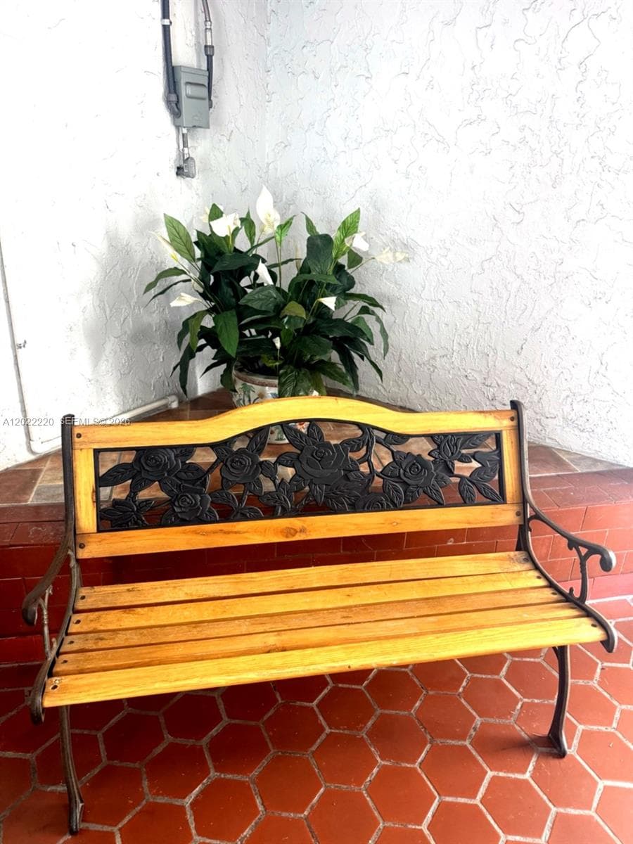 1635 W 44th Pl # 311, Hialeah FL 33012 — 26
