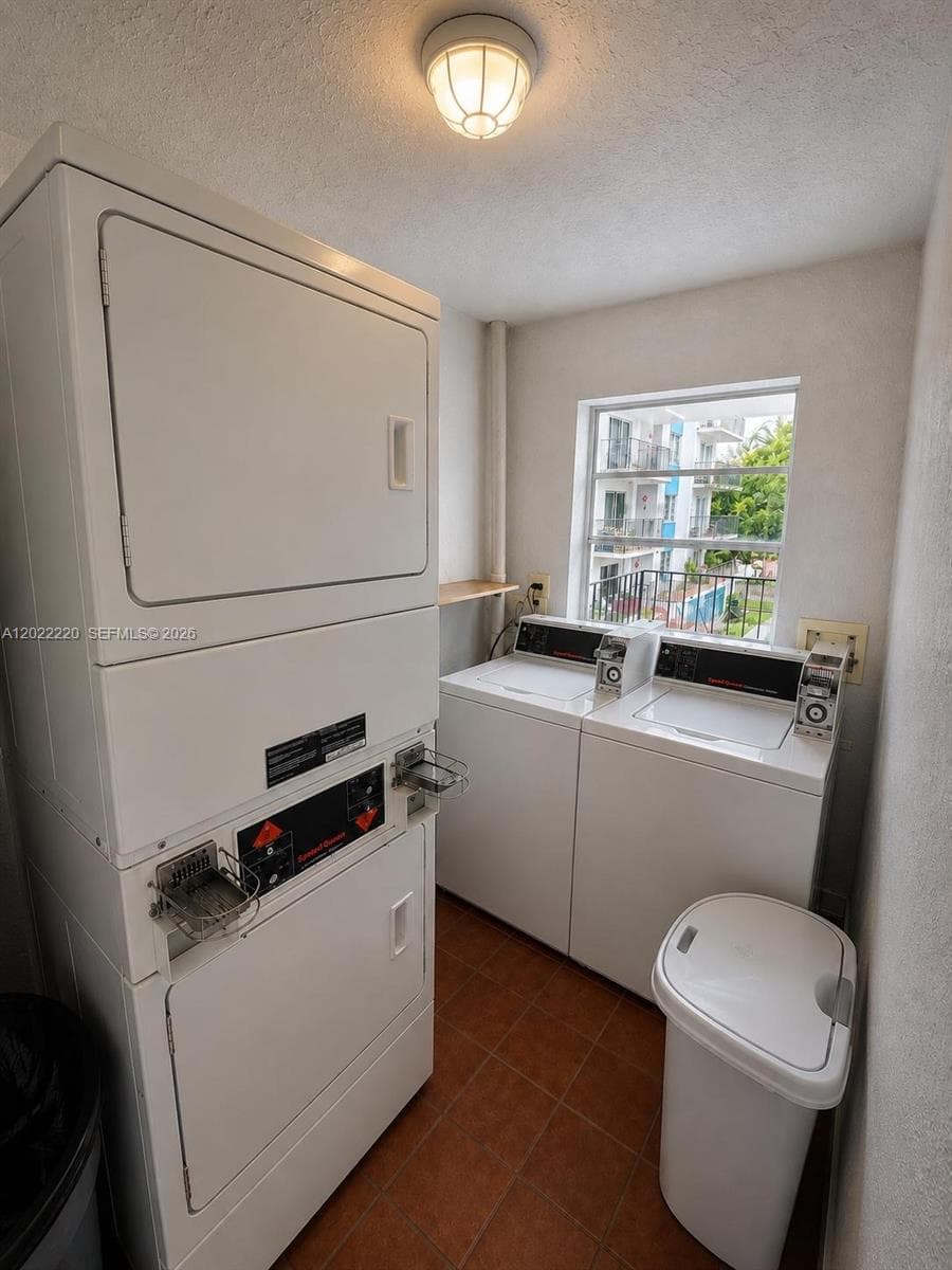 1635 W 44th Pl # 311, Hialeah FL 33012 — 22