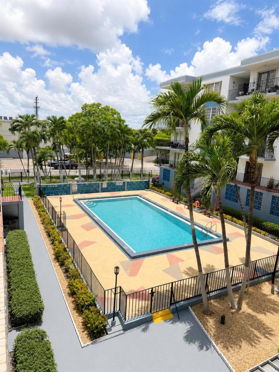 1635 W 44th Pl # 311, Hialeah FL 33012 — 19