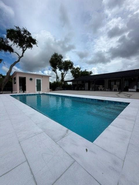 20465 SW 200th St, Miami FL 33187 — 9