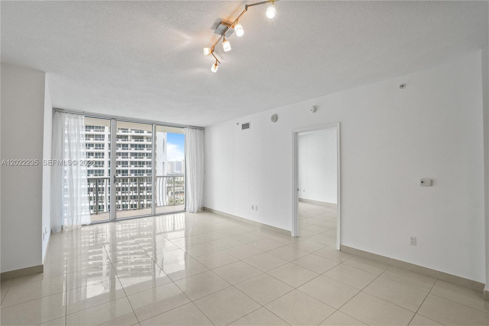1750 N Bayshore Dr # 2804, Miami FL 33132 — 2