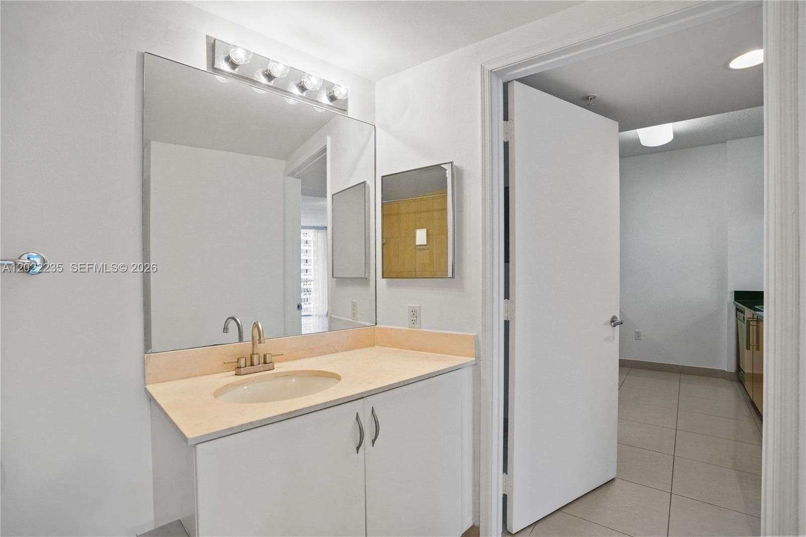 1750 N Bayshore Dr # 2804, Miami FL 33132 — 13