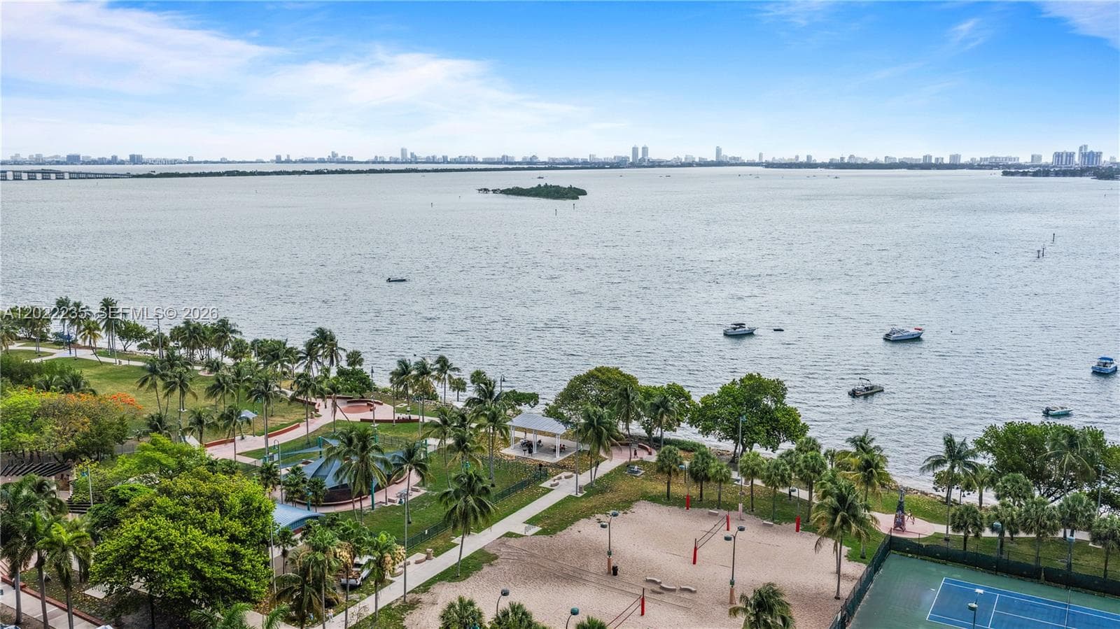 1750 N Bayshore Dr # 2804, Miami FL 33132 — 32