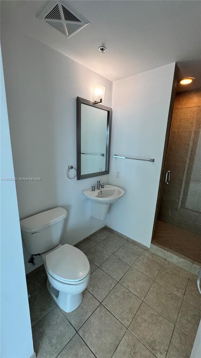 60 SW 13th St # 4612, Miami FL 33130 — 32