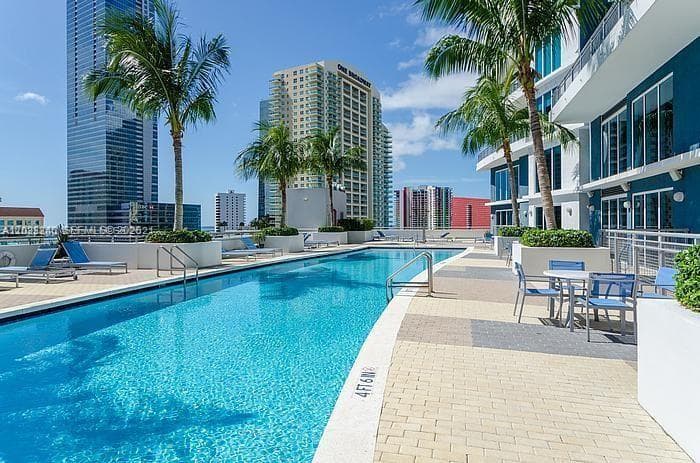 60 SW 13th St # 4612, Miami FL 33130 — 37