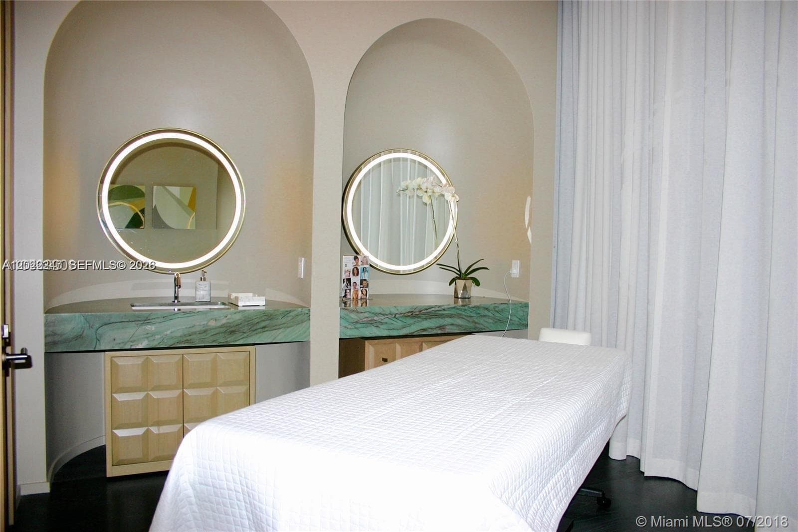 801 S Miami Ave # 1709, Miami FL 33130 — 17