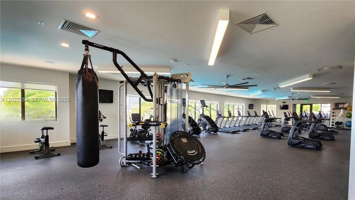 8119 NW 42nd St # 8119, Doral FL 33166 — 43