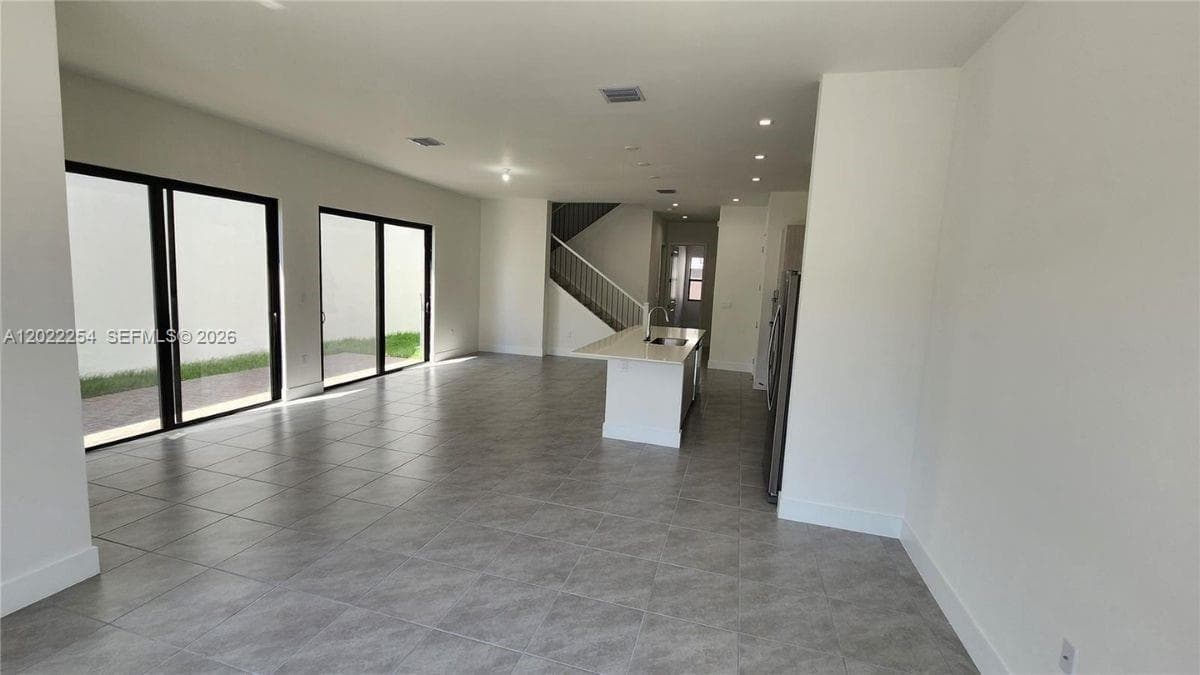 8119 NW 42nd St # 8119, Doral FL 33166 — 9