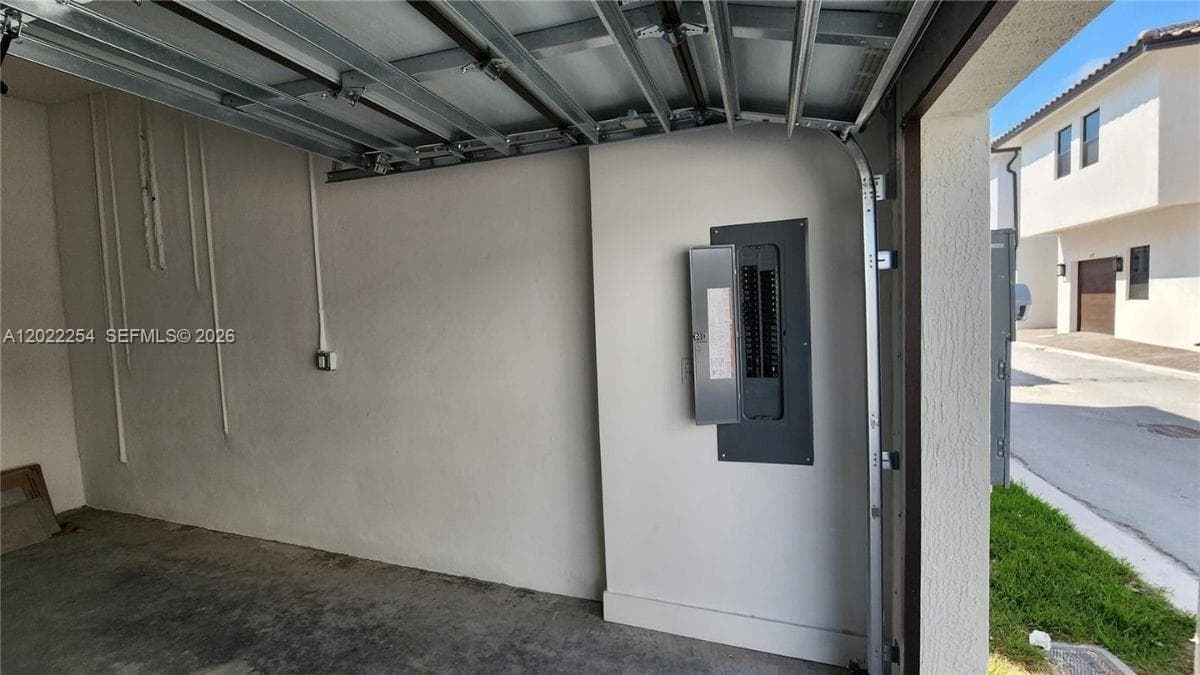 8119 NW 42nd St # 8119, Doral FL 33166 — 30