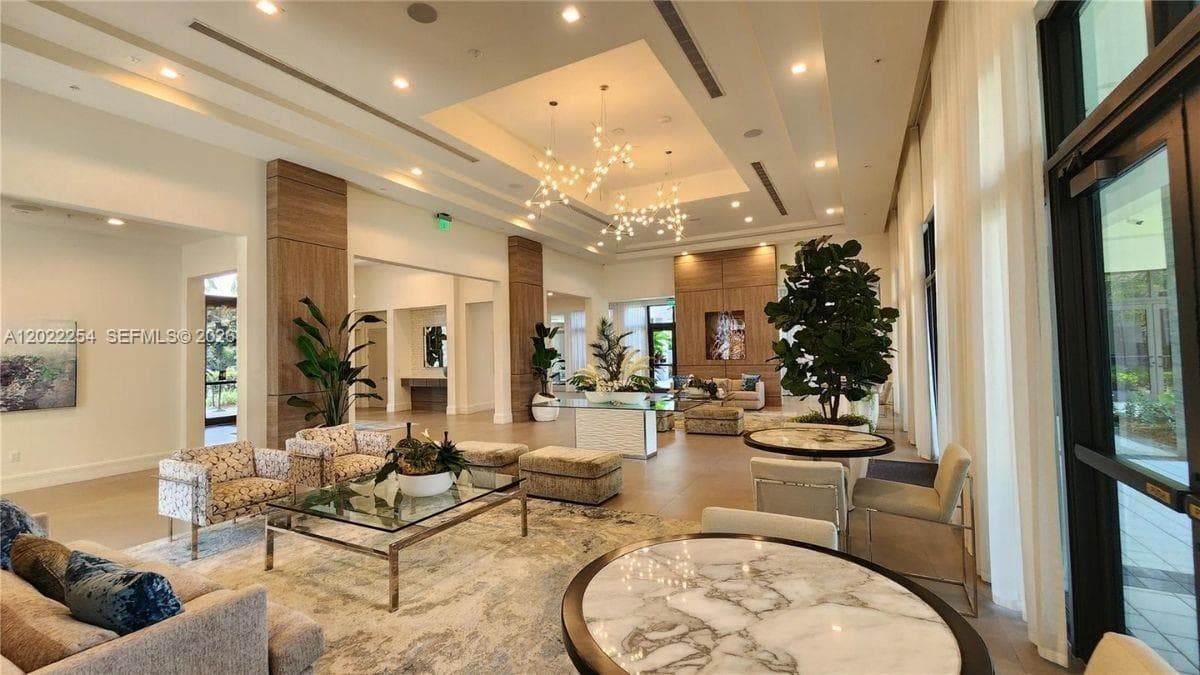 8119 NW 42nd St # 8119, Doral FL 33166 — 38