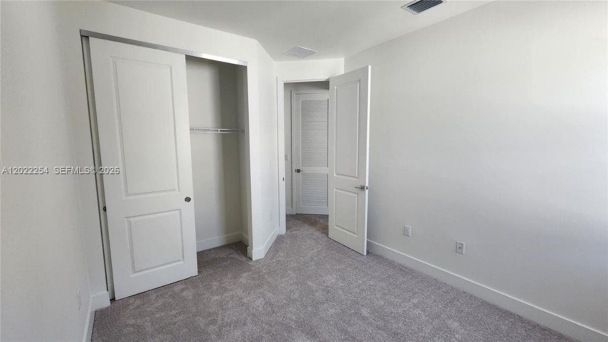 8119 NW 42nd St # 8119, Doral FL 33166 — 19