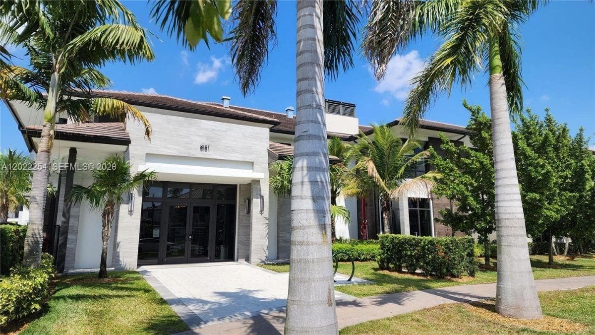 8119 NW 42nd St # 8119, Doral FL 33166 — 44