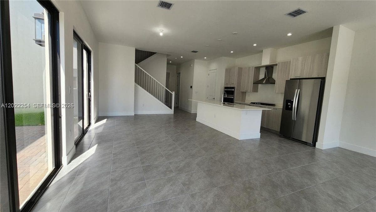 8119 NW 42nd St # 8119, Doral FL 33166 — 8