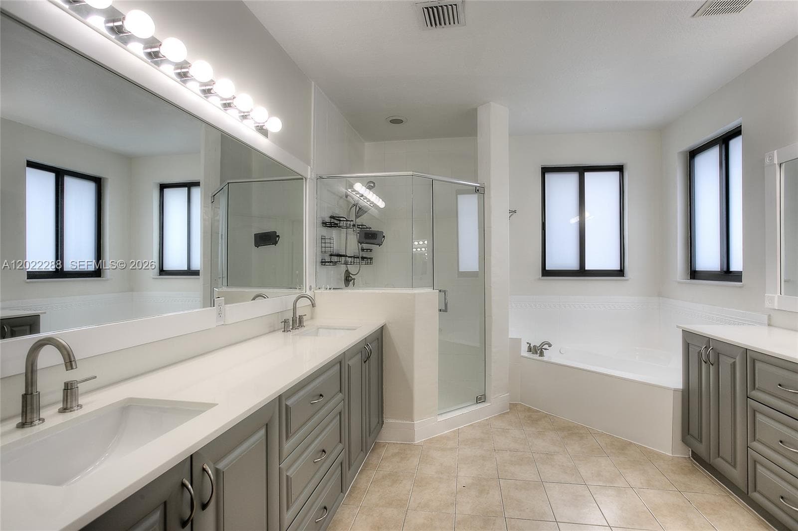 18355 NW 89th Ave, Hialeah FL 33018 — 10